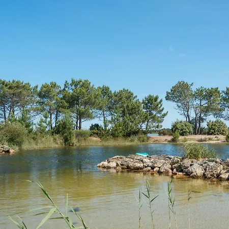 Bed & Breakfast Les Chouchous Du Garthieu 3*