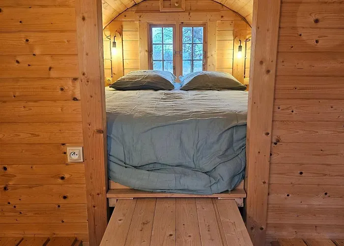 فندق مبيت وإفطار Les Chouchous Du Garthieu 3*