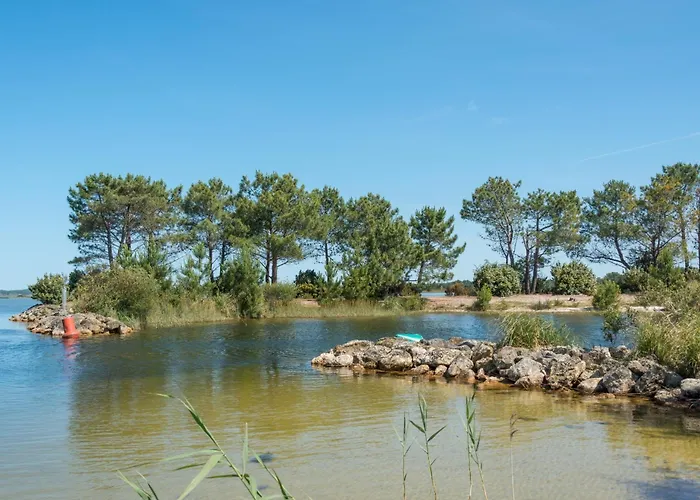 فندق مبيت وإفطار Les Chouchous Du Garthieu 3*