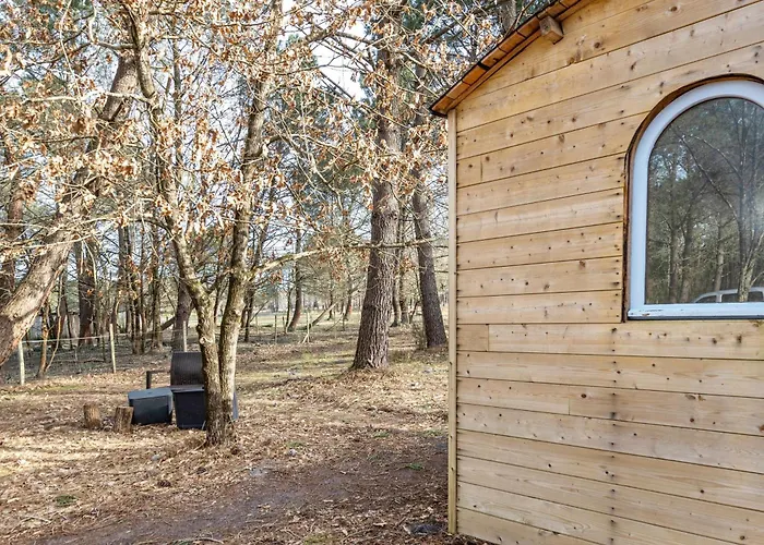 Les Chouchous Du Garthieu Bed & Breakfast 3*