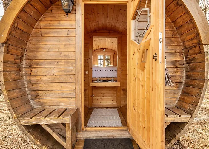 Les Chouchous Du Garthieu Bed & Breakfast 3*